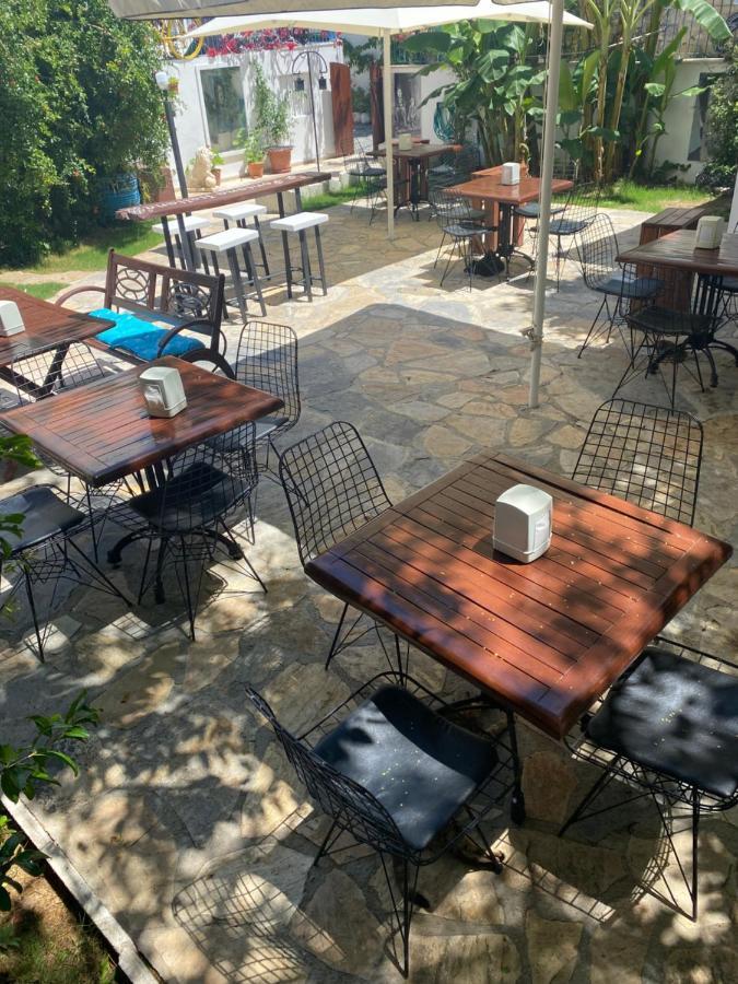 Mavi Butik Apart Çeşme Eksteriør bilde