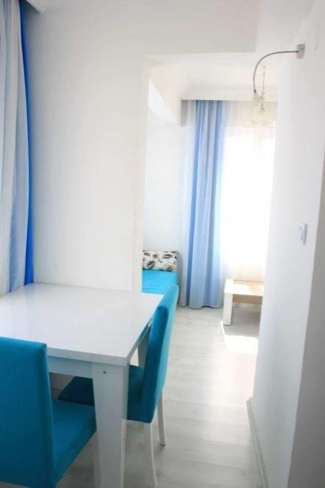 Mavi Butik Apart Çeşme Eksteriør bilde