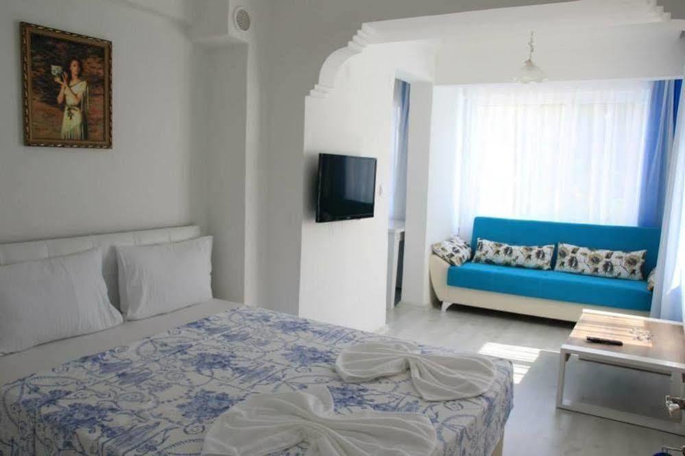 Mavi Butik Apart Çeşme Eksteriør bilde