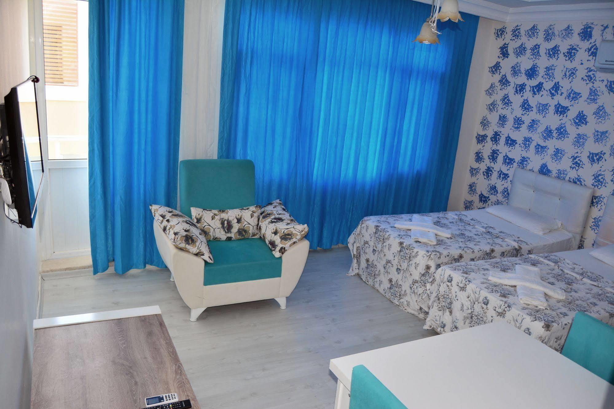 Mavi Butik Apart Çeşme Eksteriør bilde